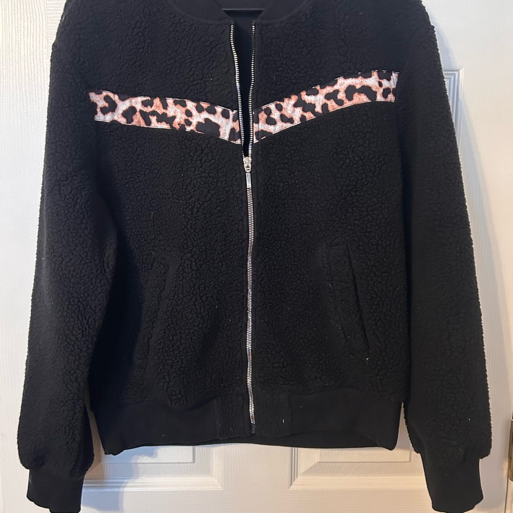 Black Fleece Jacket with Leopard Print Accent